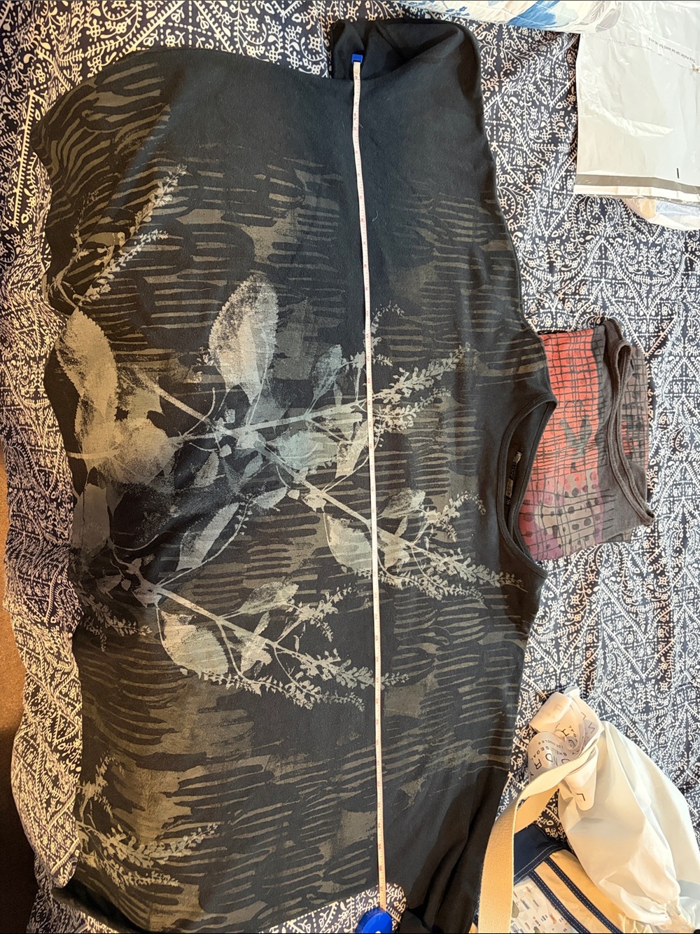 Blue Fish Blue Floral Print Women's Top - Picture 6 of 6